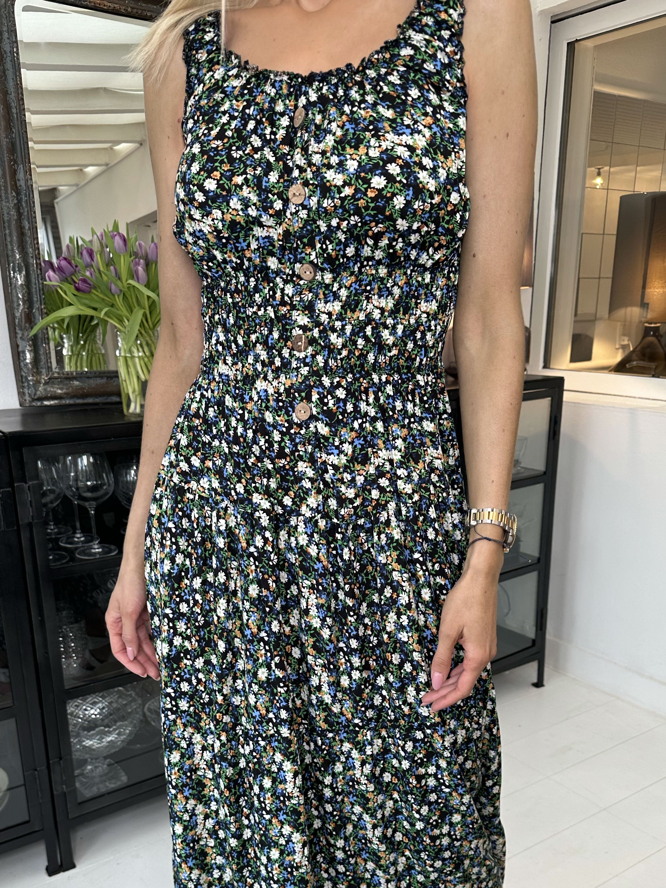 Alicia Flower - Lang stropkjole med småt blomsterprint